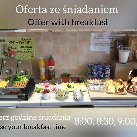 Bialy Slon Delux Hostel Gdynia Buitenkant foto