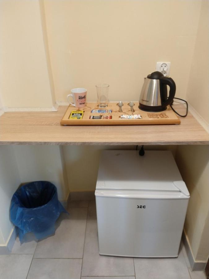 Bialy Slon Delux Hostel Gdynia Buitenkant foto