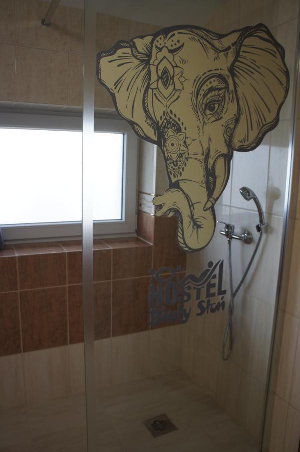 Bialy Slon Delux Hostel Gdynia Buitenkant foto